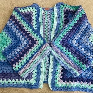 Hand-made hexi cardigan. Granny stitches. 
See measurements in pic. Fits 2x/3x.